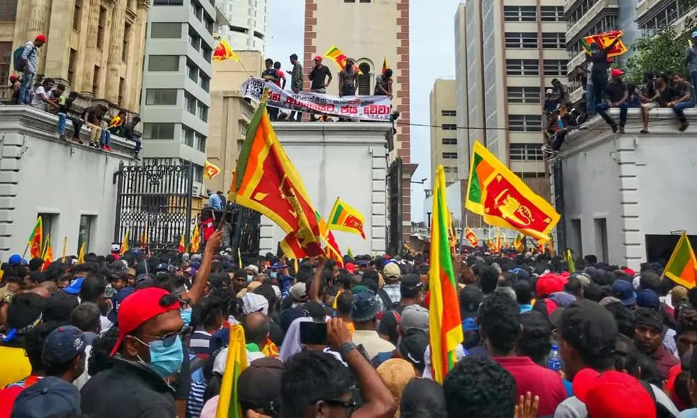 Sri Lanka Travel Experts – Kandy Travels team